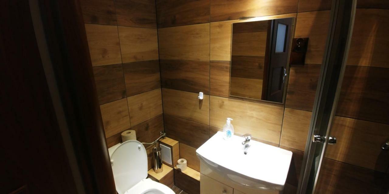 波罗家庭式旅舍 琴斯托霍瓦 外观 照片