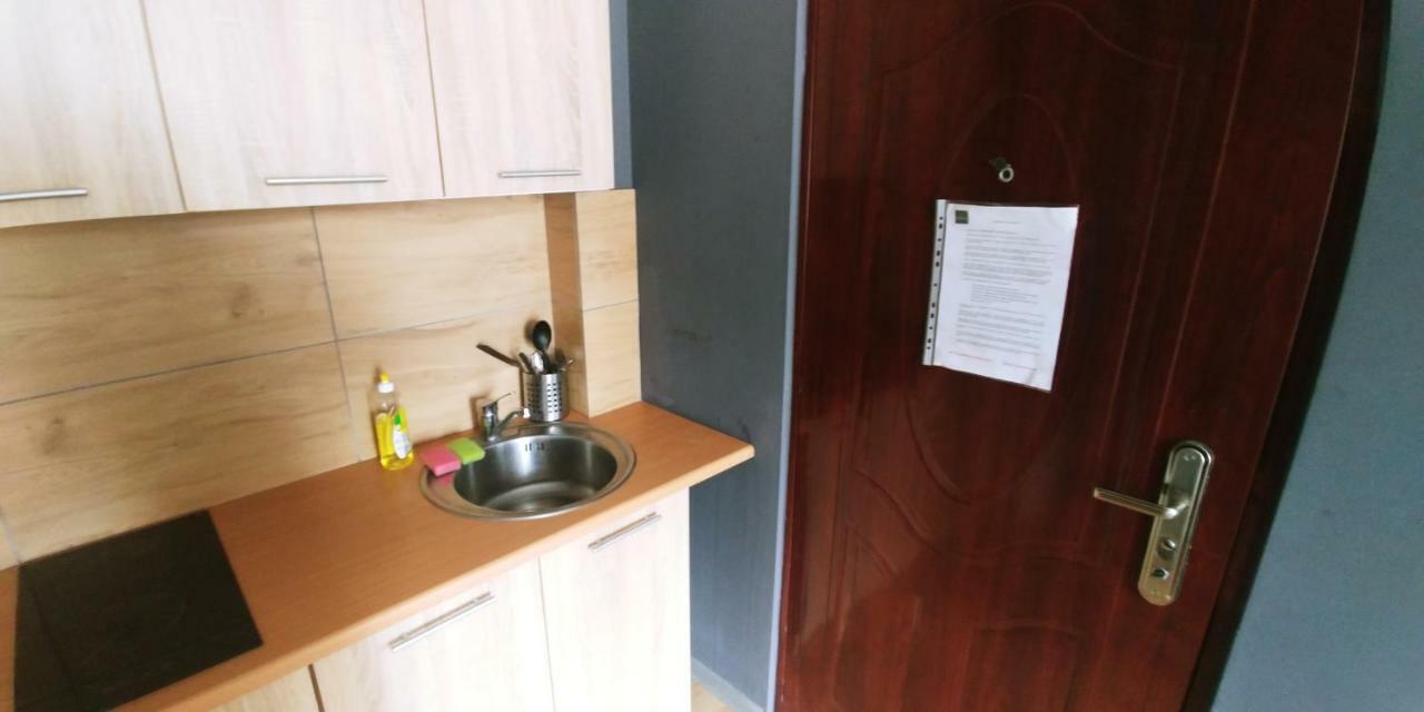 波罗家庭式旅舍 琴斯托霍瓦 外观 照片